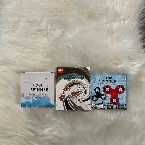 Pack of 3 Fidget Spinners Yellow, White and Black - Picture 4 of 6